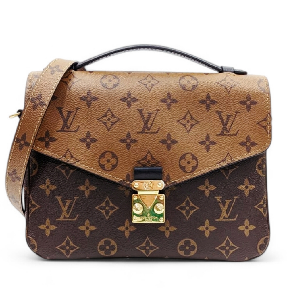 ✨️💎Authentic Louis Vuitton Pochette Metis Monogram Reverse(Excellent condition)